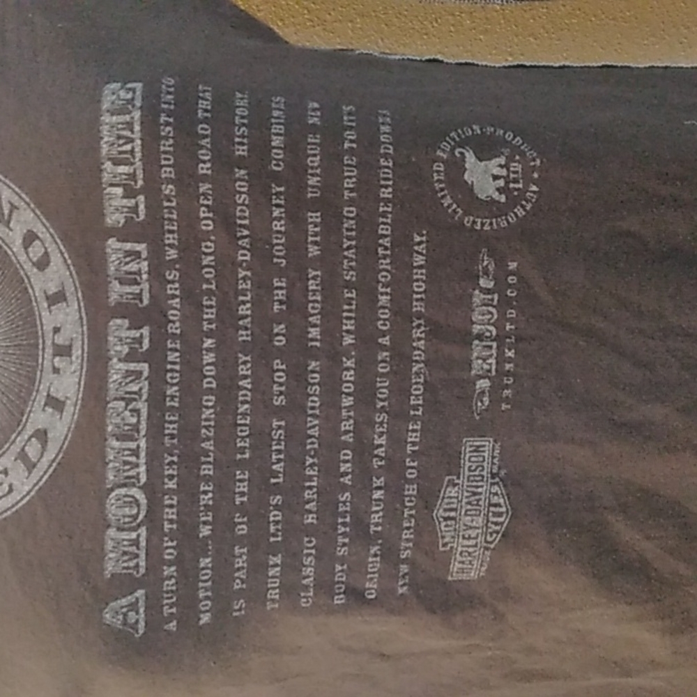 A-2 Harley Davidson Trunk -Vintage limited edition Ladies tee shirt size… - Picture 8 of 9